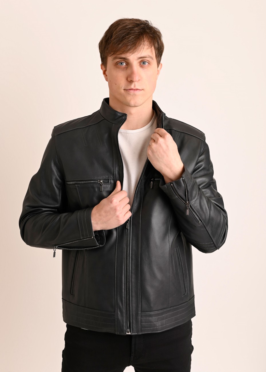 Skórzana sportowa kurtka...